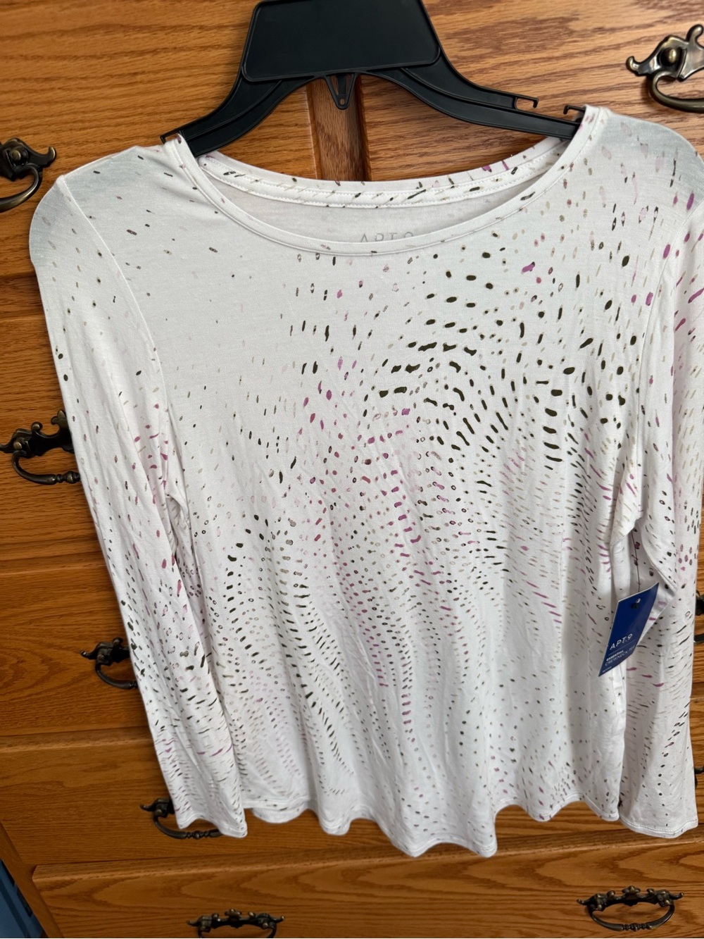 Women's new Apt. 9 small petite oeko Tex top